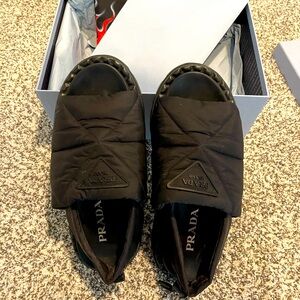 AUTHENTIC PRADA SANDALS WITH ADJUSTABLE BACK, SIZE 39, EXCELLENT CONDITION, BLK